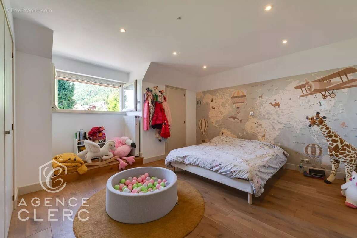 Maison à VEYRIER-DU-LAC