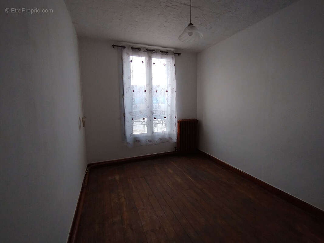 Maison à ORIGNY-SAINTE-BENOITE