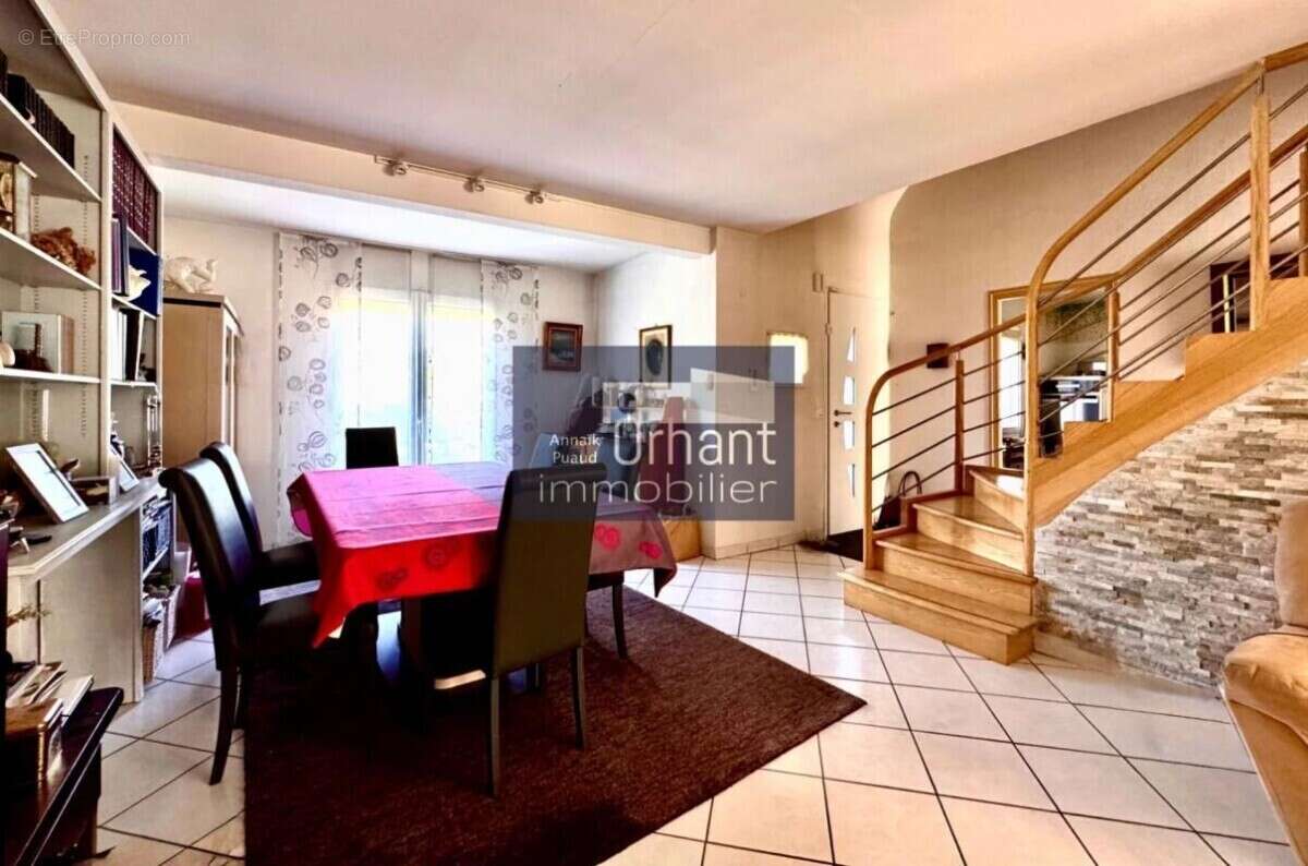 Maison 5 pièces 4 chambres 126 m² sur terrain de 600 m² - photo 2