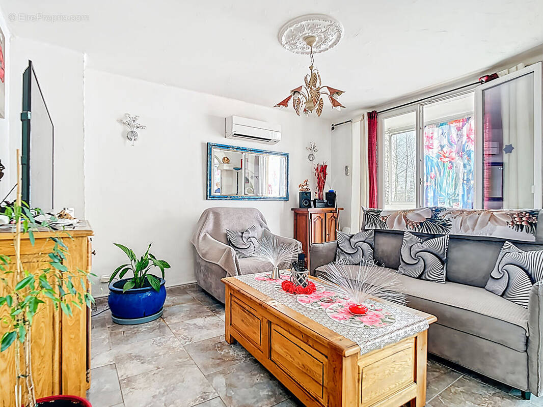 Appartement à MARSEILLE-14E