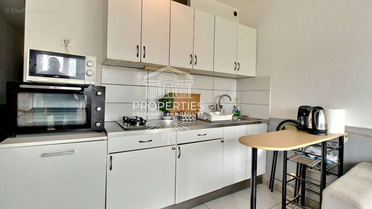 Appartement à BORMES-LES-MIMOSAS