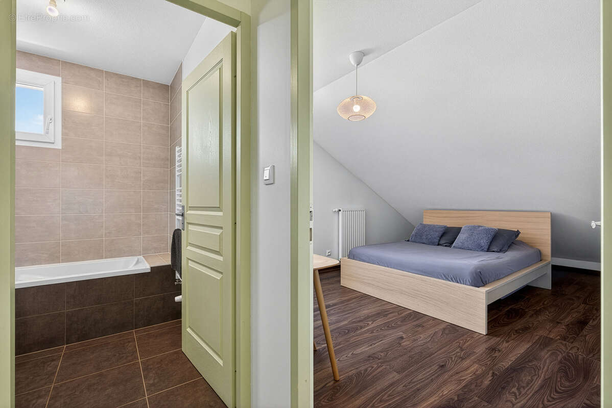 Appartement à AIX-LES-BAINS