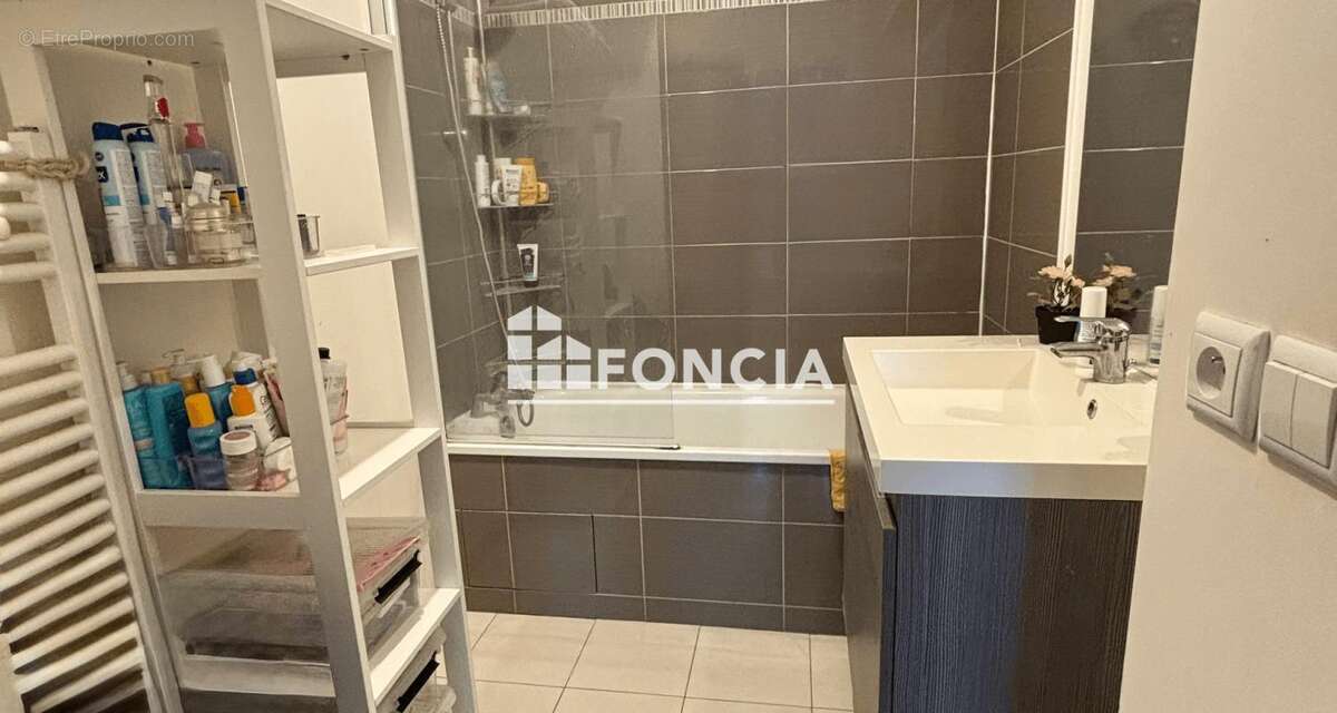 Appartement à CHENNEVIERES-SUR-MARNE