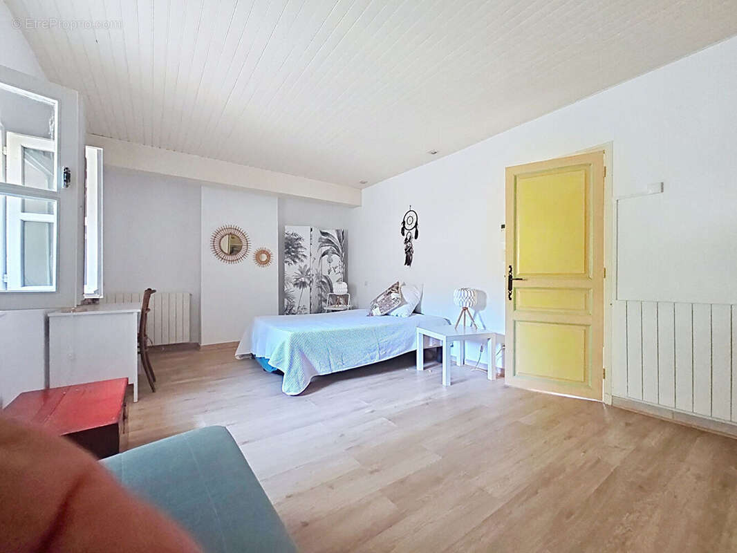 Avignon  Intra muros. Élégante maison de caractère avec terrasses, garage et appartement indépendant - photo 13