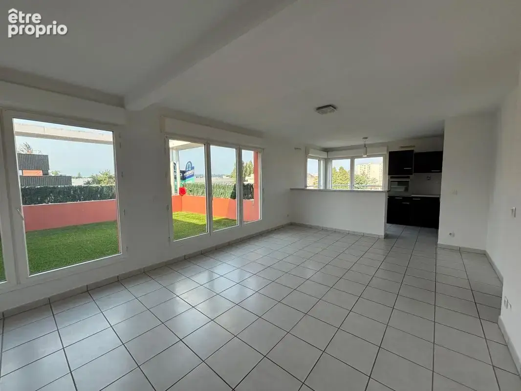 Pau: Appartement d'exception à vendre en dernier étage— Vue panoramique Pyrénées, terrasse 20 m² et piscine dans la résidence - photo 15