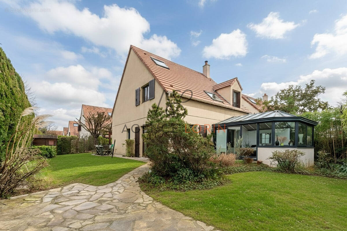 Maison à LE PECQ