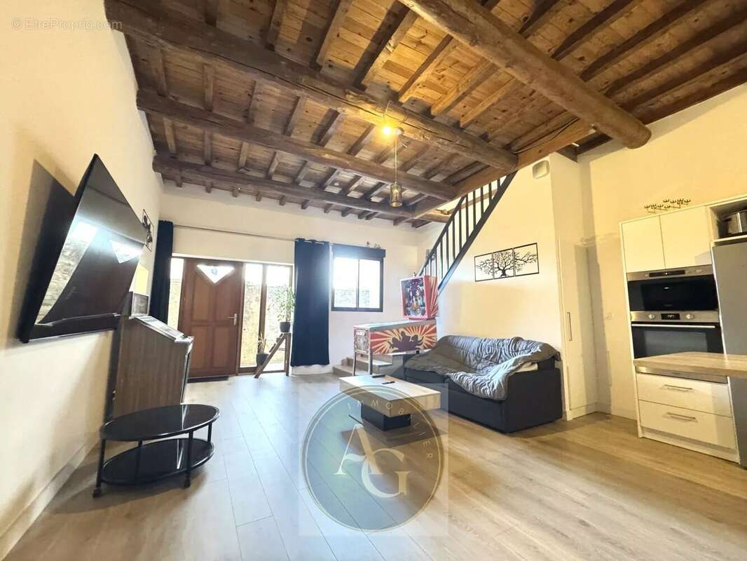 Maison à LABASTIDE-D'ANJOU