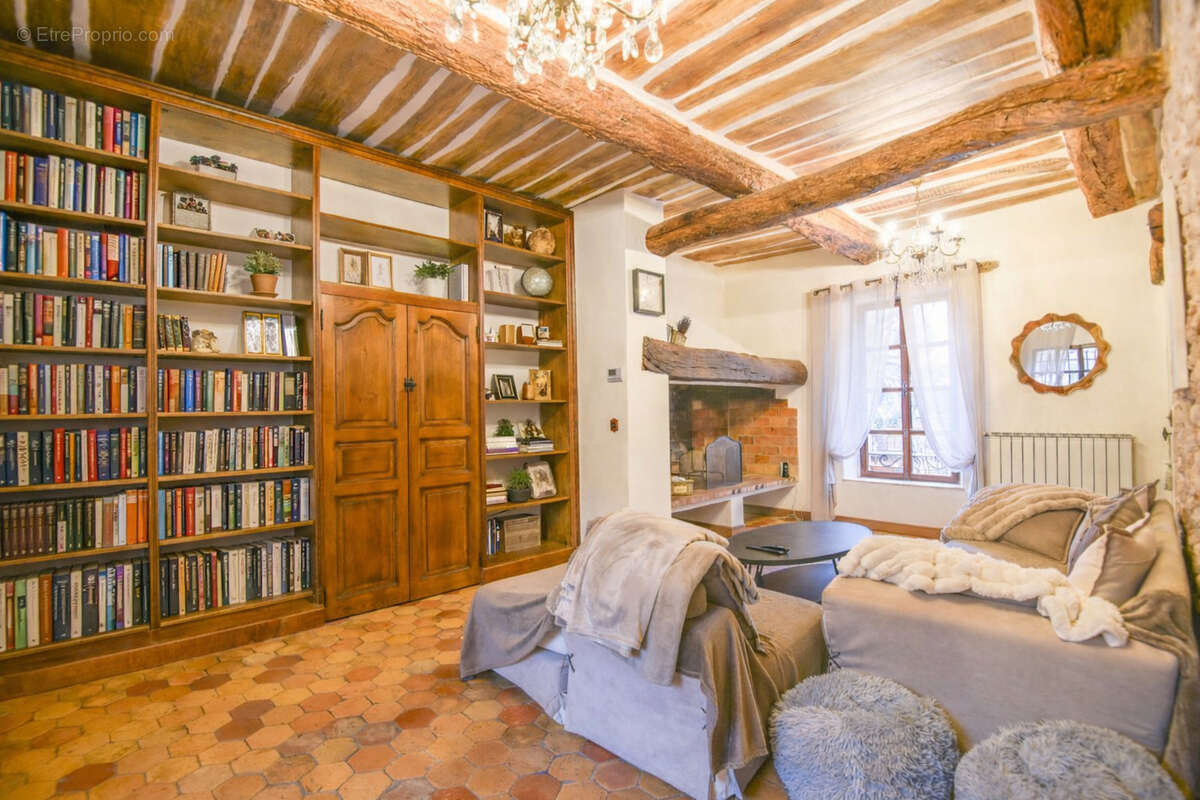 Maison à LE CANNET-DES-MAURES