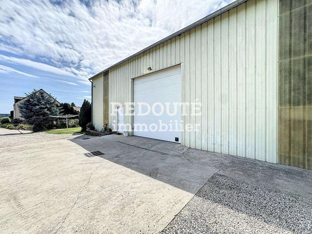 Maison à LA NEUVILLE-AUX-LARRIS