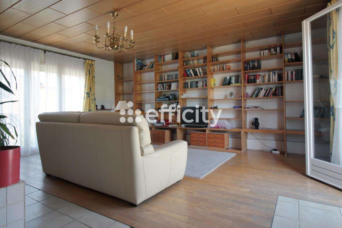 Maison 109 m² à Chelles  - photo 8