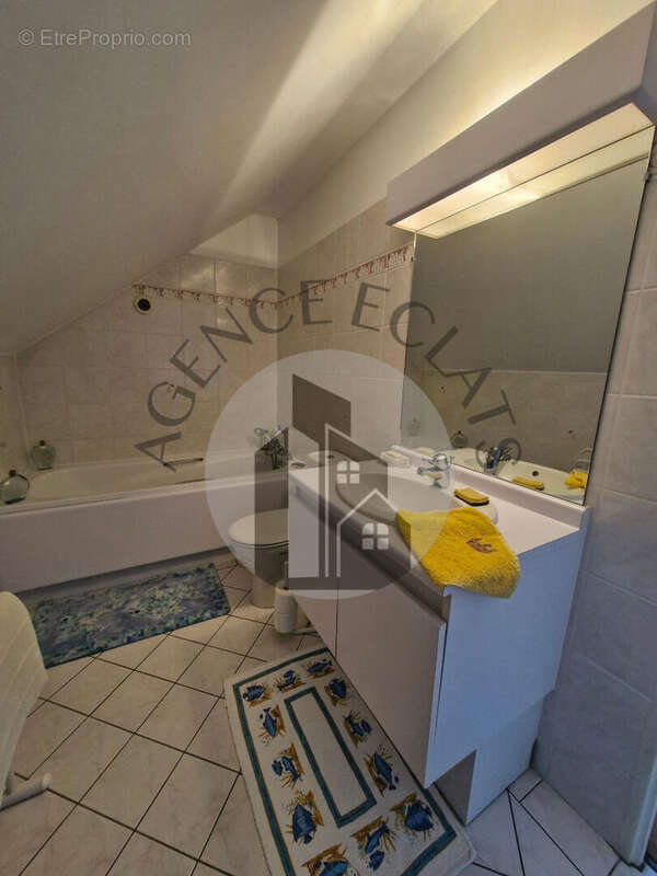 Maison à MONTEVRAIN