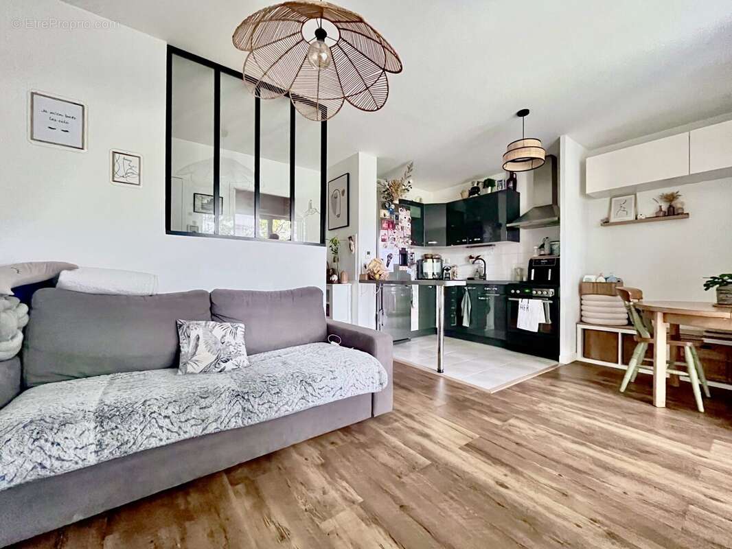 Appartement à LA MEZIERE