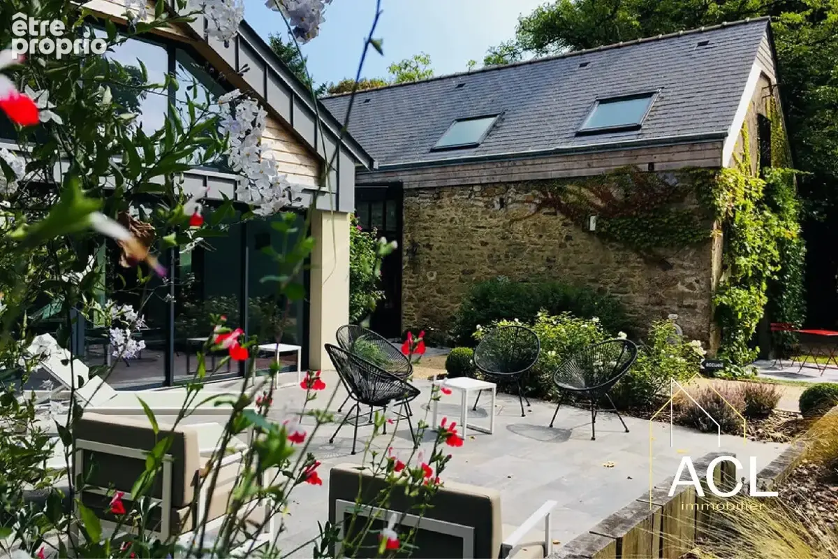 Maison en pierre rénovée avec espace bien-être et terrain constructible - photo 15