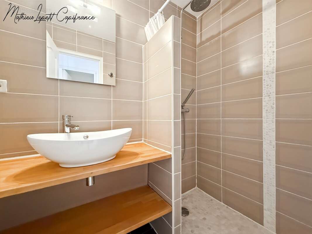 Aux portes de Périgueux – Authentique longère en pierre du XIXᵉ siècle 210 M²- T7 – DPE B – Terrain clos de 1,14 hectare-dépenda - photo 17