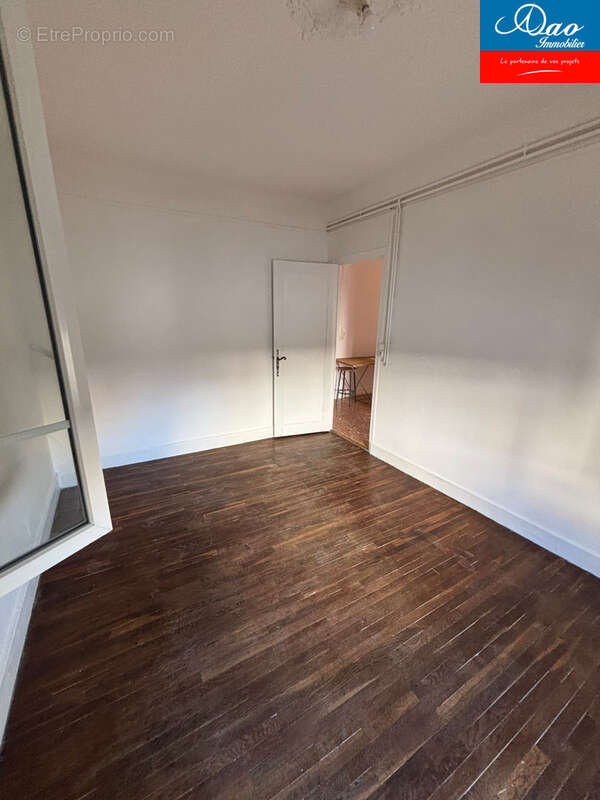 Appartement type 2 Sur Sainte Savine, proche Gare de Troyes. - photo 3