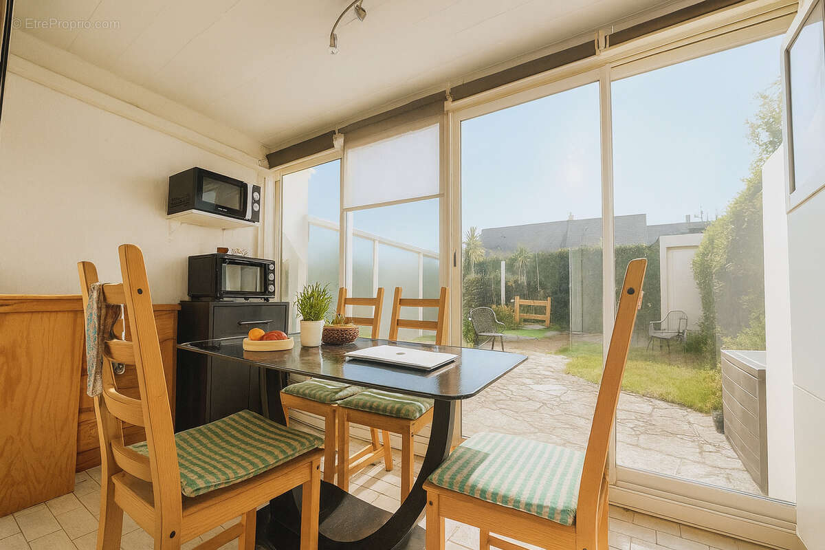 Appartement à SIX-FOURS-LES-PLAGES