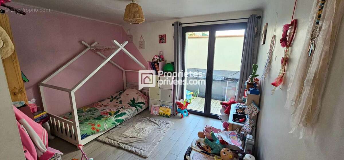 Maison Saint Laurent De La Salanque de 180 m2 divisée en deux appartements - photo 5