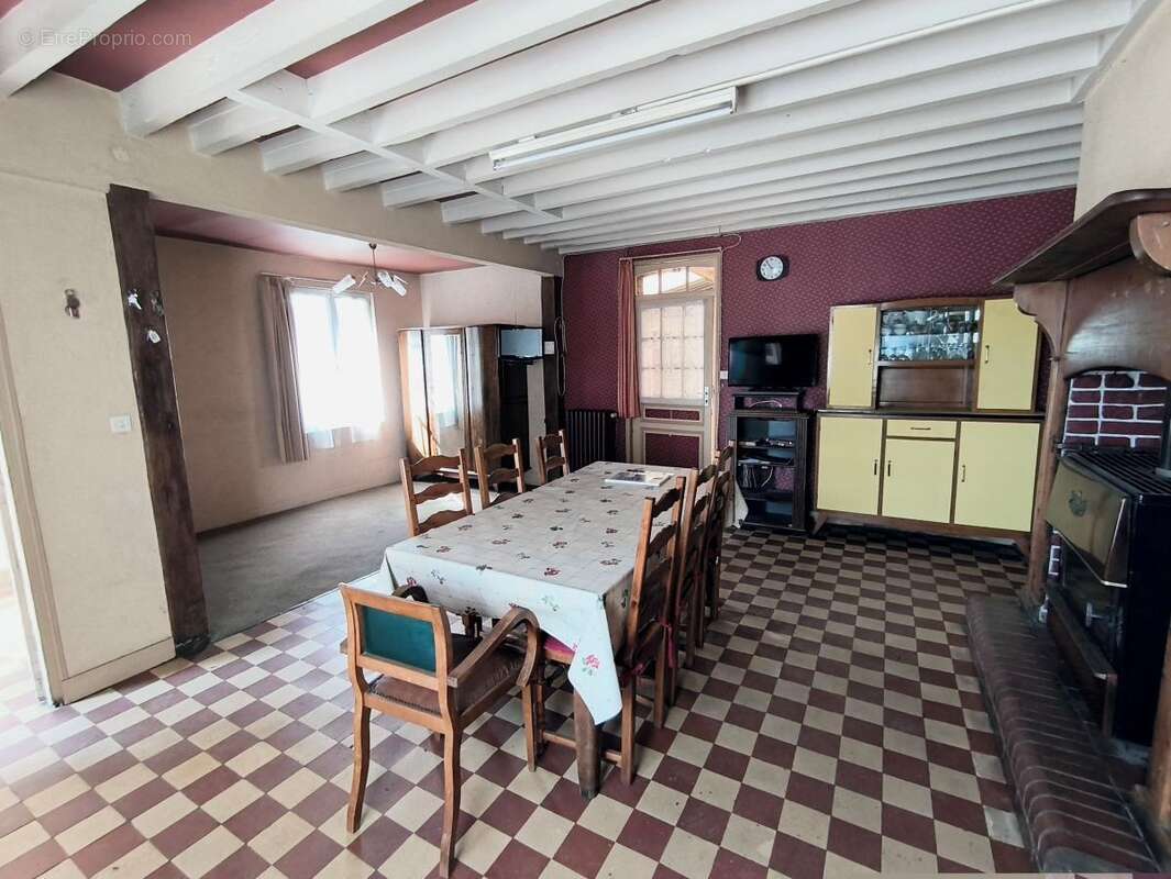 Maison à SAINT-FRAIMBAULT