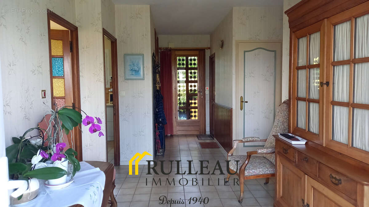 Maison familiale avec vue estuaire, terrasse et grand terrain arboré à Plassac - photo 9