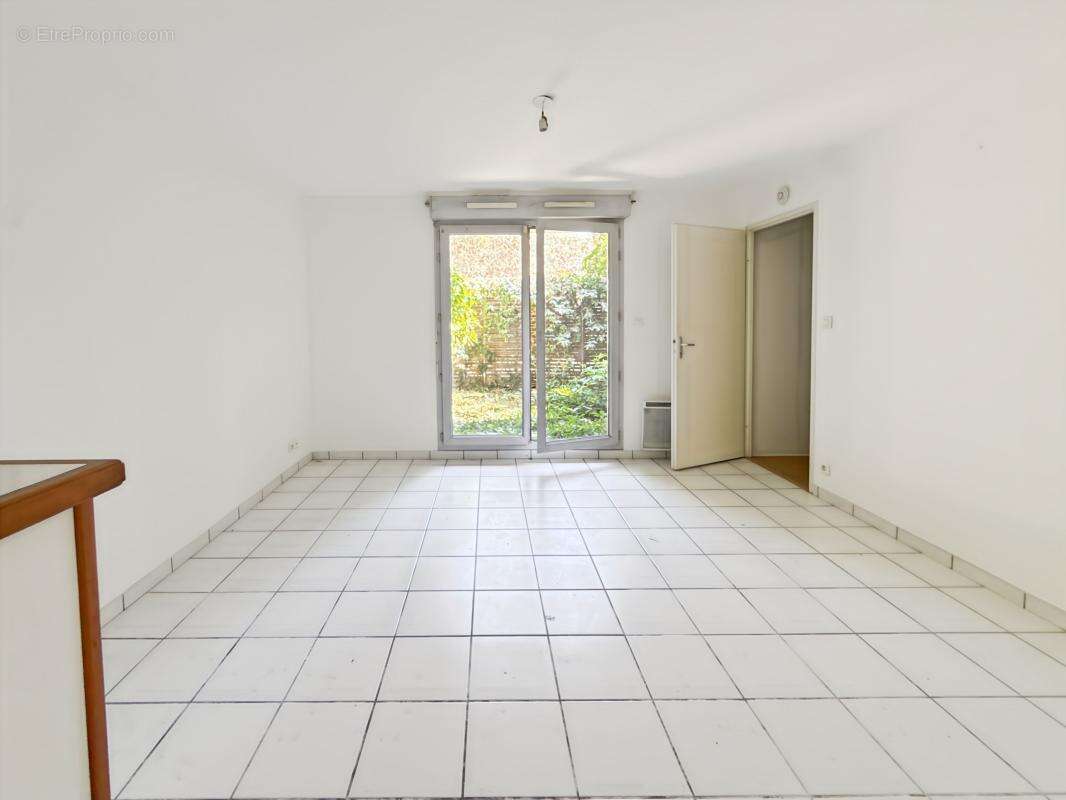 Opportunité investisseur T2 de 34m² avec Jardin et parking - photo 2