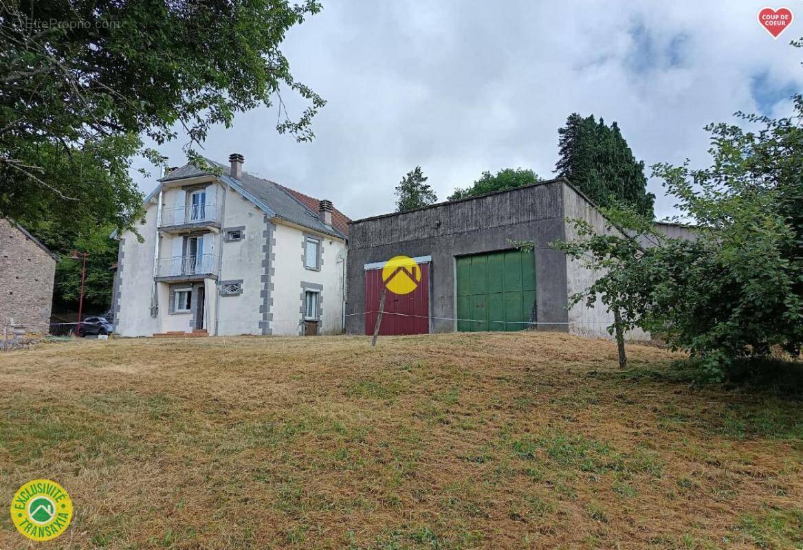 Maison à CEYROUX