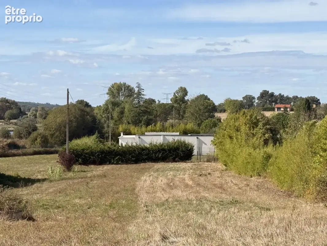 Rare à  vendre à Garidech (31) : terrain constructible - photo 1
