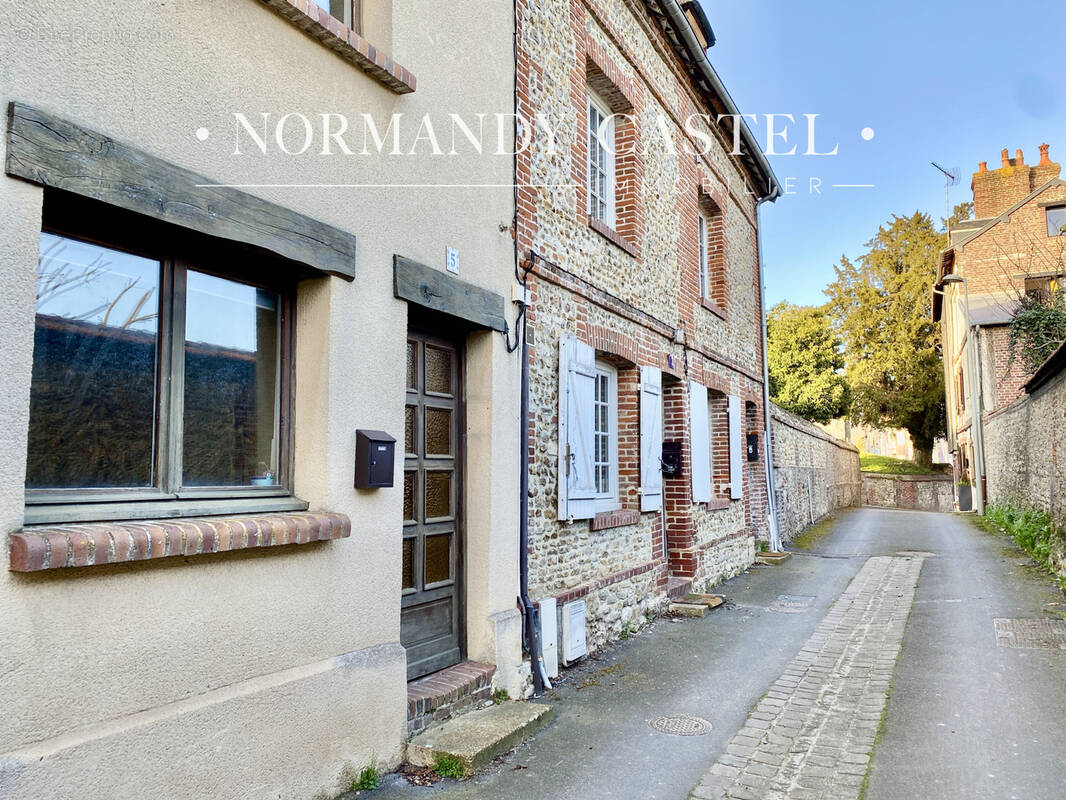 Maison à PONT-L'EVEQUE