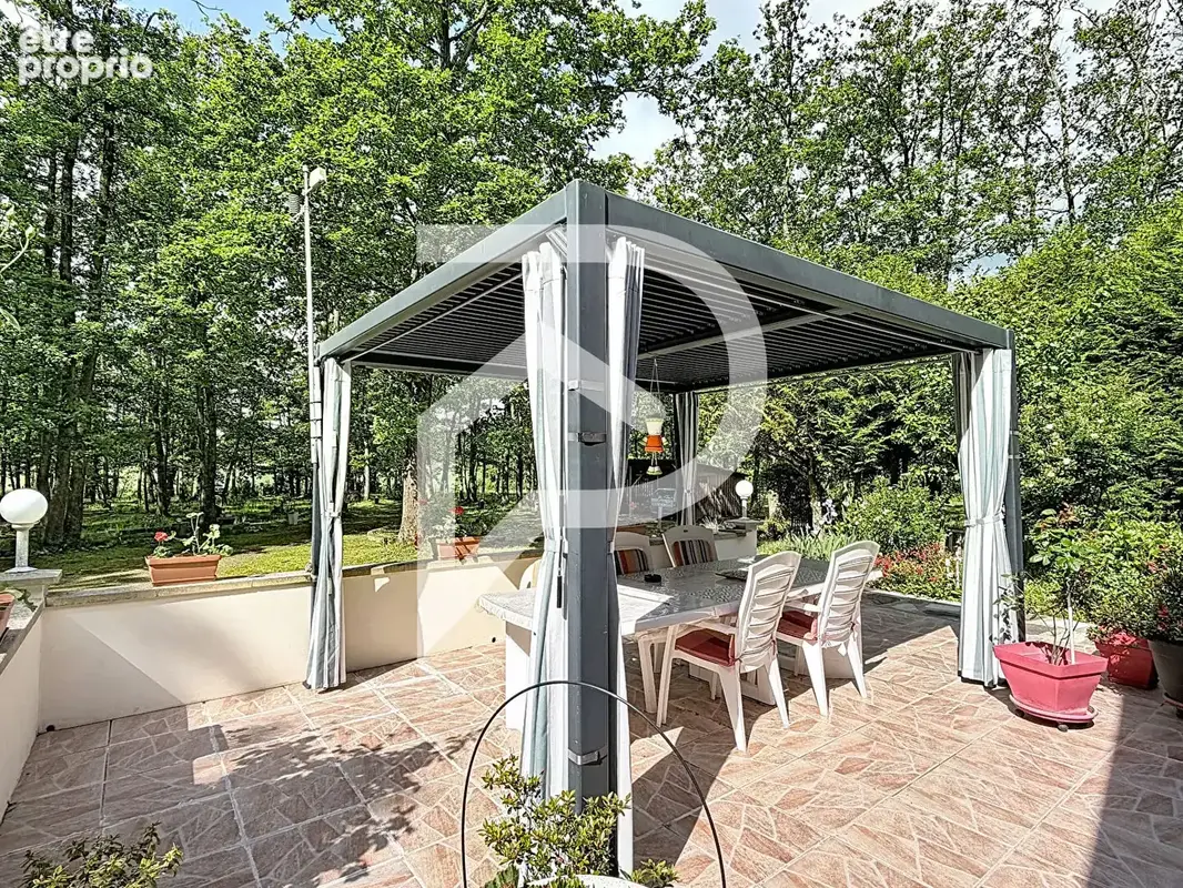 Charmant chalet familial sur terrain clos de 4 705 m² Environnement calme et verdoyant - photo 3