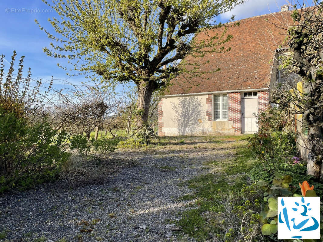 Maison à COURCERAULT