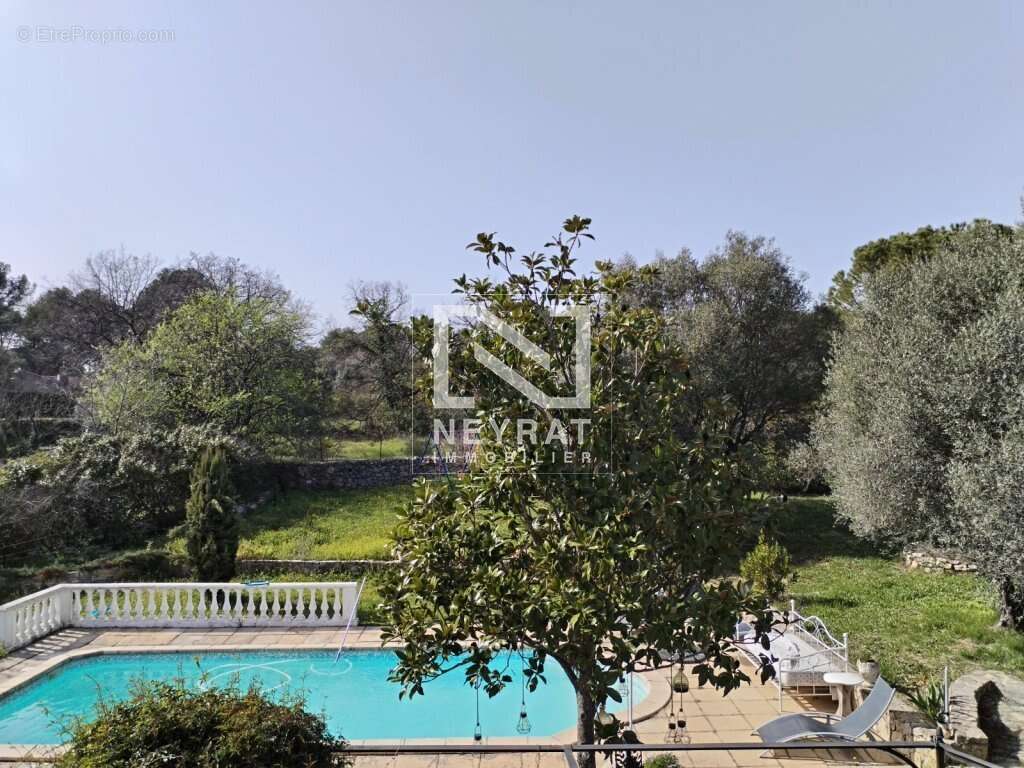 Mas en pierre a fayence var - magnifique jardin 3500m²  avec piscine - bassin et forage - photo 19