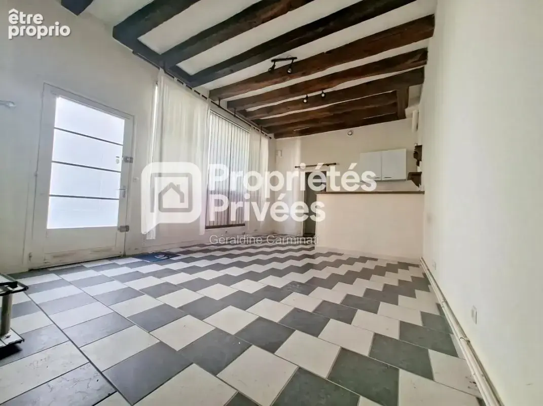 EXCLUSIVITE - A VENDRE  37000 TOURS CENTRE - Place Plumereau -  - 32m2 - Studio / Local - photo 2