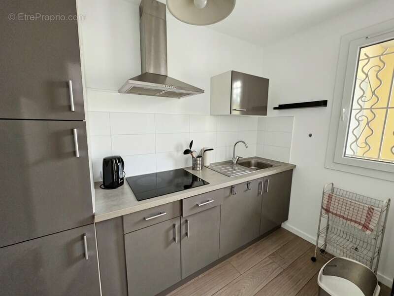 13001 Marseille Superbe Studio avec Balcon - photo 4