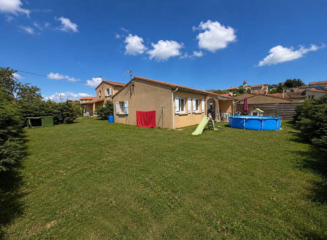 Maison à SAINT-ROMAIN-DE-LERPS