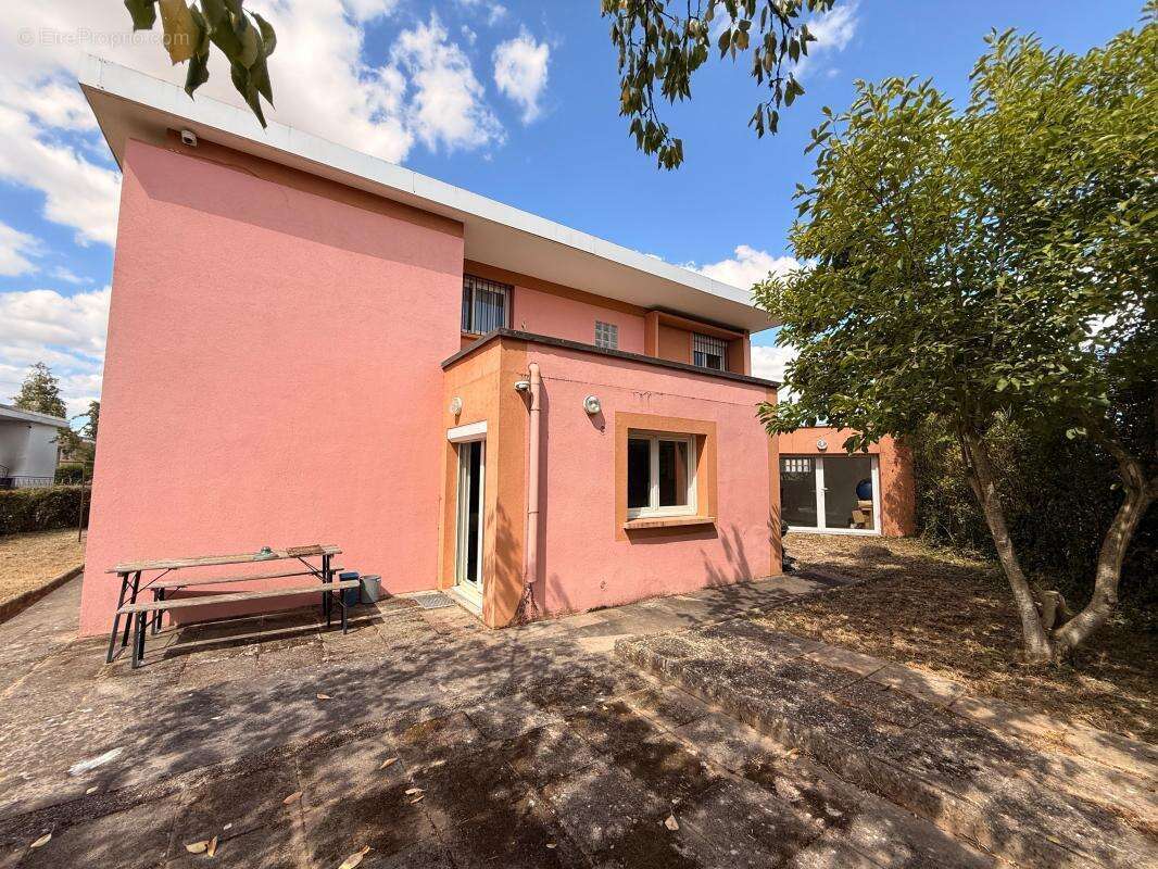 Maison familiale 7 chambres – Dépendance de 33 m² – Jardin clos - photo 31