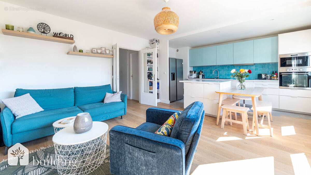 Appartement à COURBEVOIE