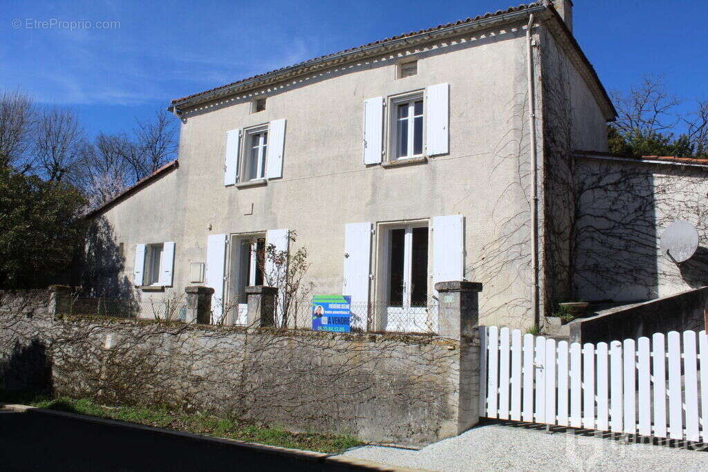 Maison à RONSENAC