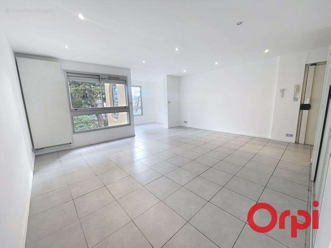 Appartement à MARSEILLE-11E