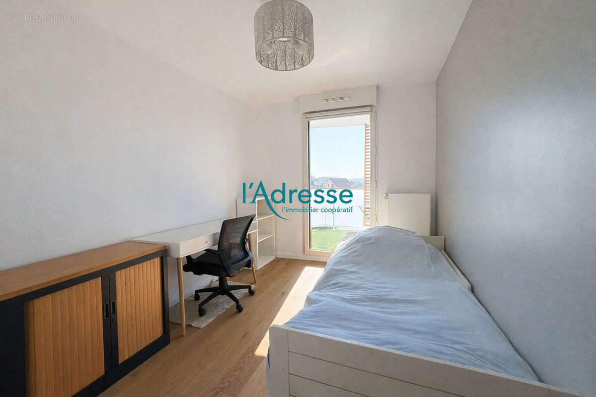 Appartement à NANTERRE