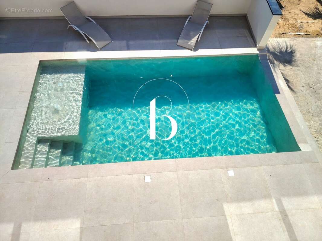 Maison à BAGNOLS-SUR-CEZE