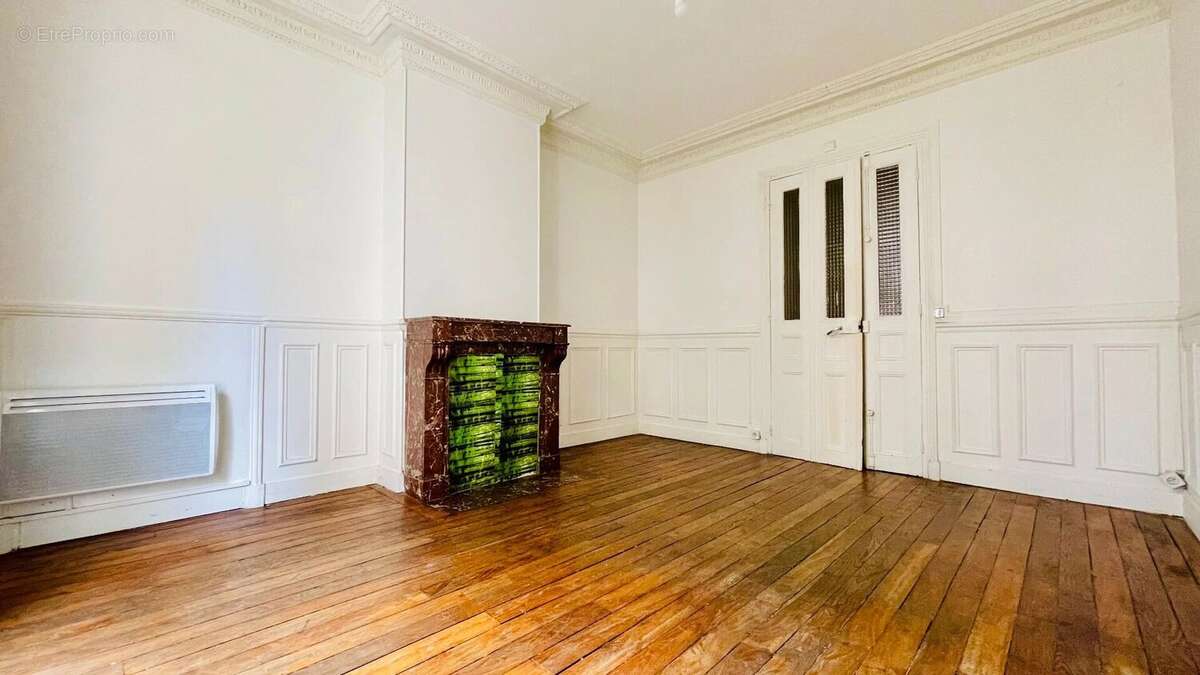 Appartement à PARIS-18E