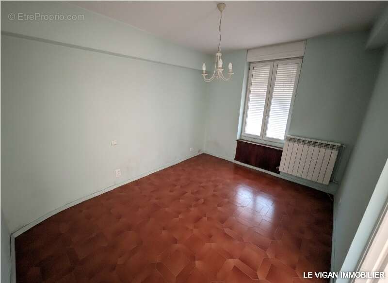 Appartement à AVEZE