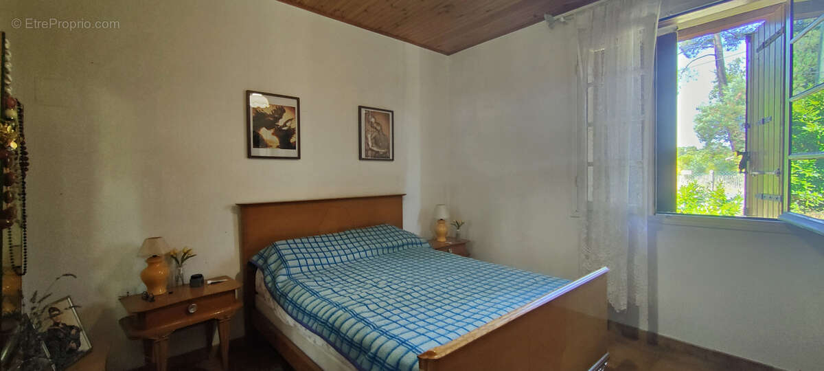 Autre à PARENTIS-EN-BORN