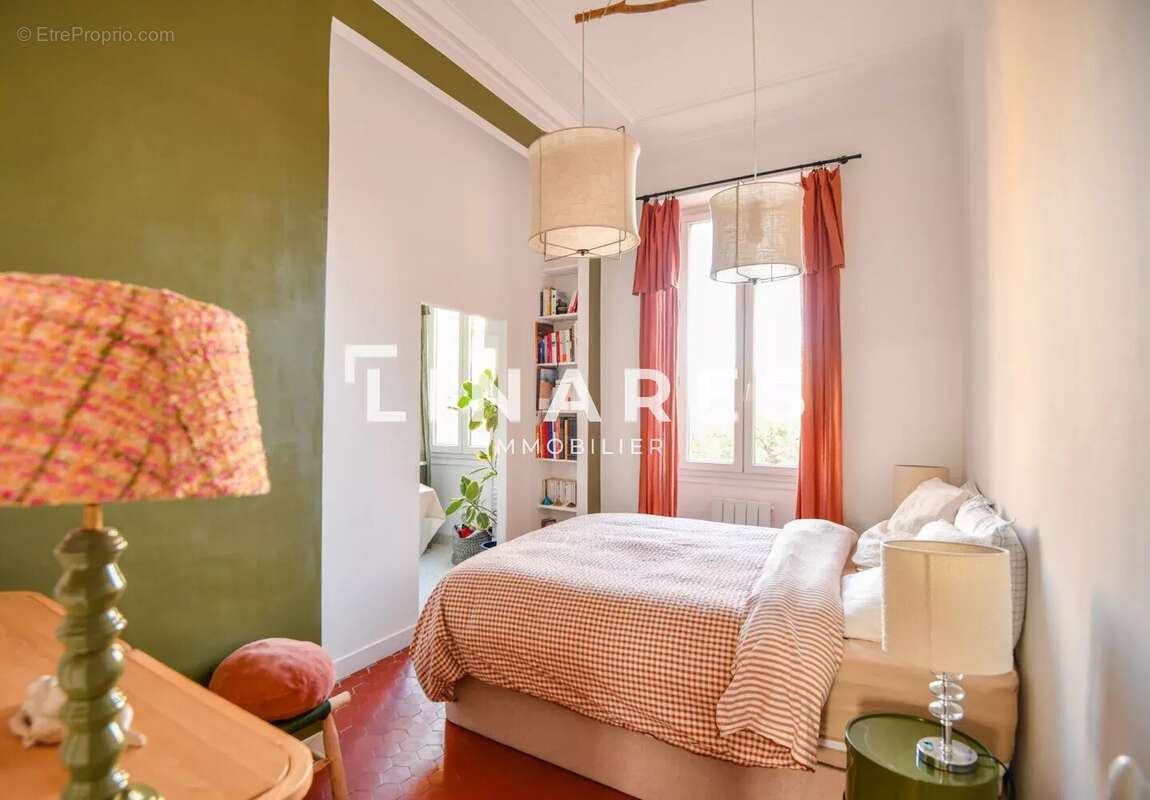 Appartement à MARSEILLE-5E