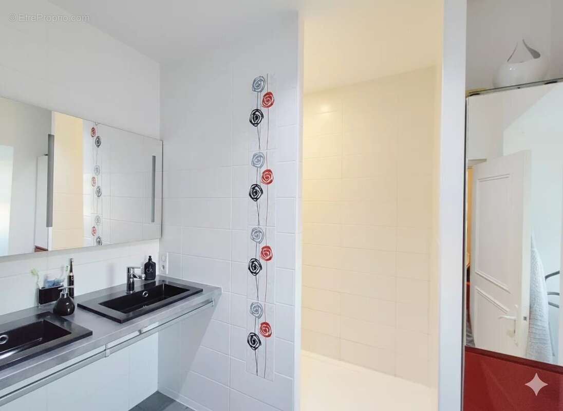 Maison du Périgord avec maison d'amis, 2 étangs, 4 ha - photo 9