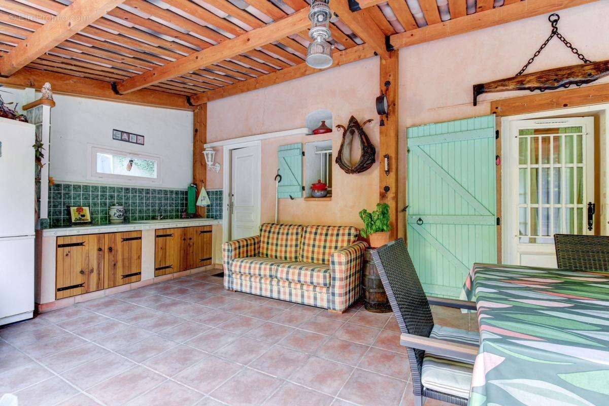 Appartement à ROQUESTERON