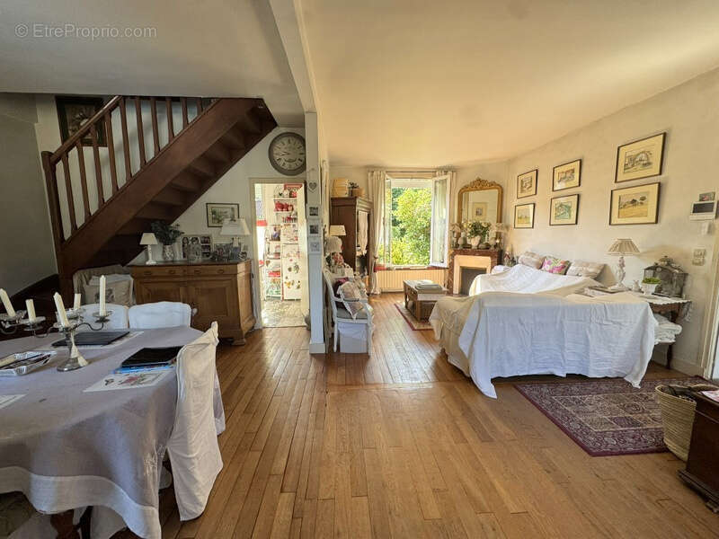 Maison à VAUCRESSON