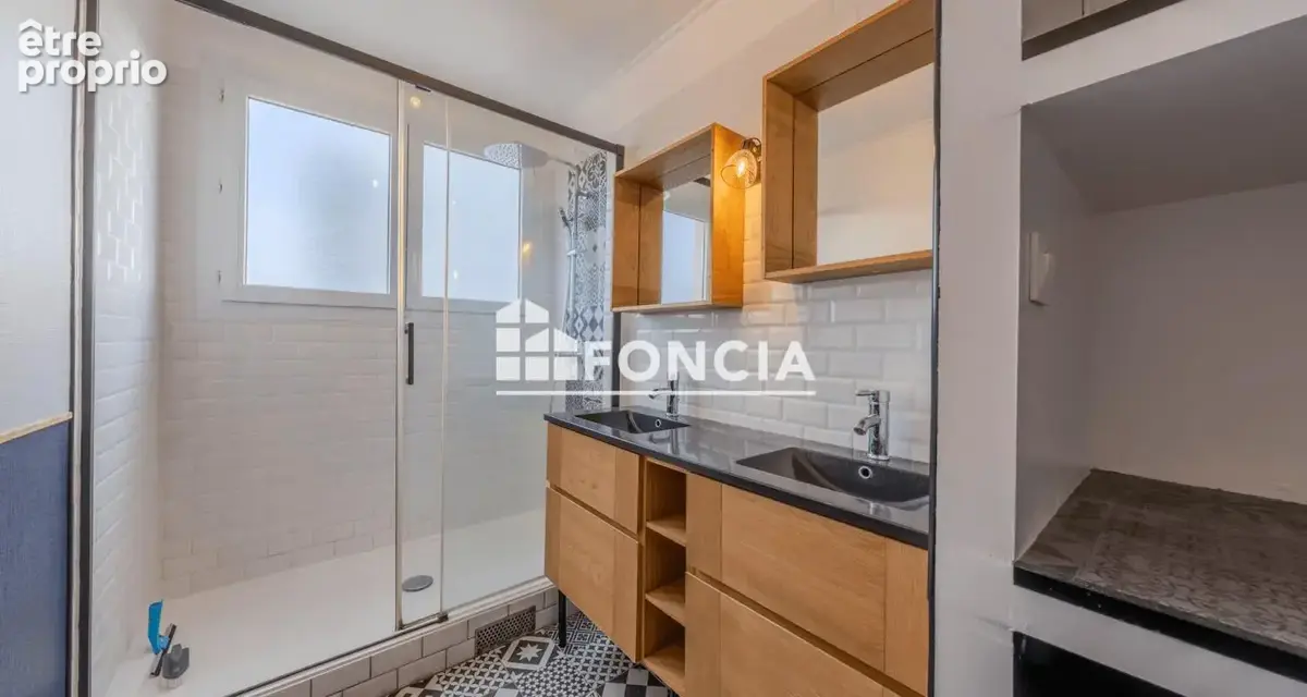 Brest est – petit paris  grand t3 de 77,29 m² idealement expose - photo 2