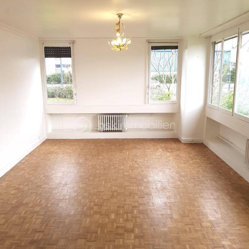 Appartement à FONTENAY-SOUS-BOIS