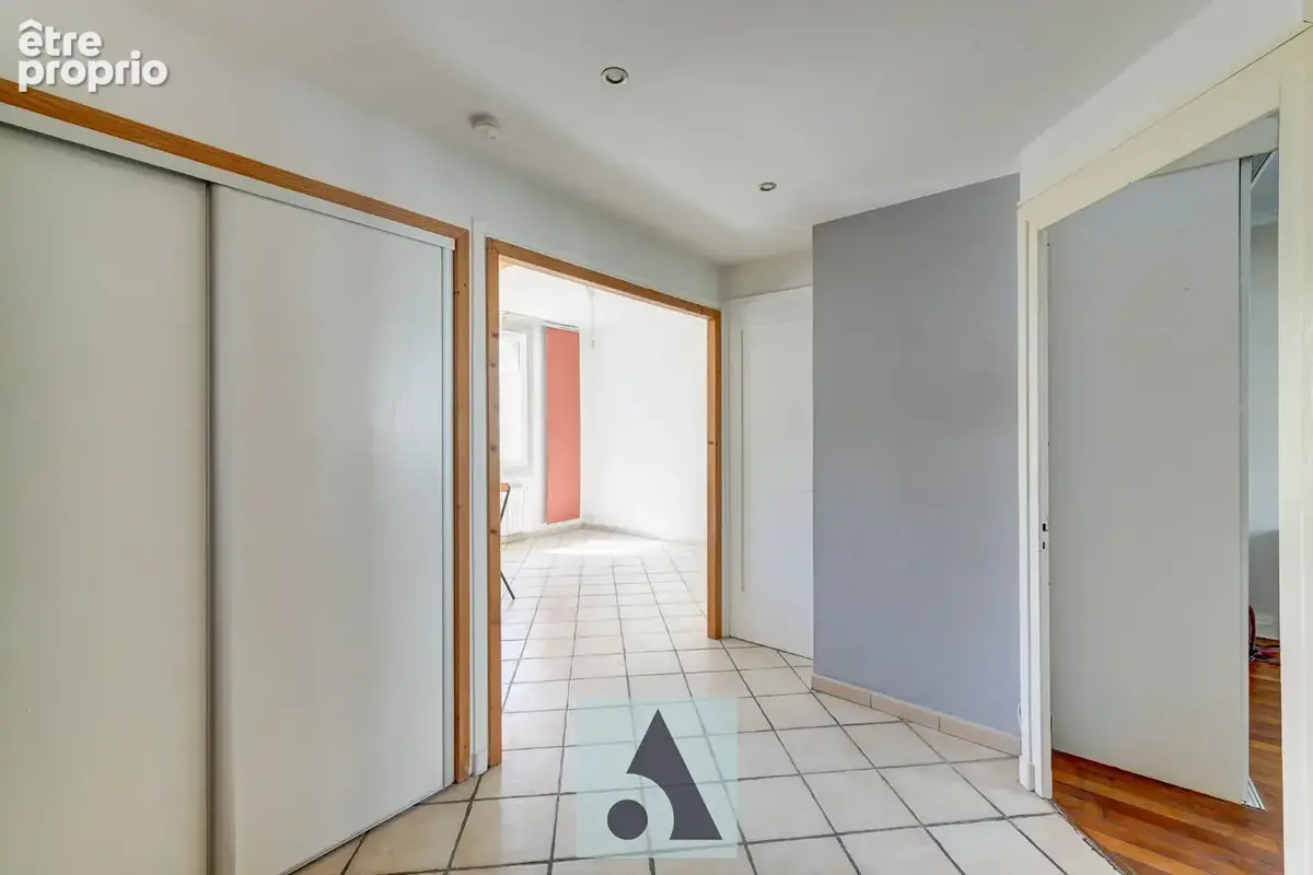 Appartement Lyon 8e - Berthelot-  T3 de 63 m2 - photo 11