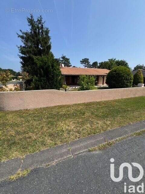 Photo 2 - Maison à MARTIGNAS-SUR-JALLE